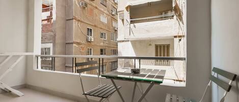Eenvoudig appartement (Groovy) | Buiten dineren
