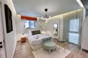 2 bedrooms, iron/ironing board, bed sheets