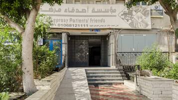 Basic Apartment | Exterior detail