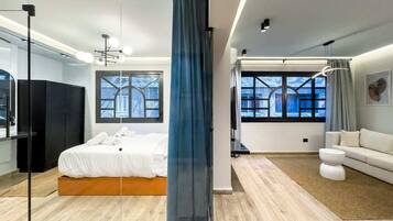 Basic Apartment | 2 bedrooms, iron/ironing board, bed sheets