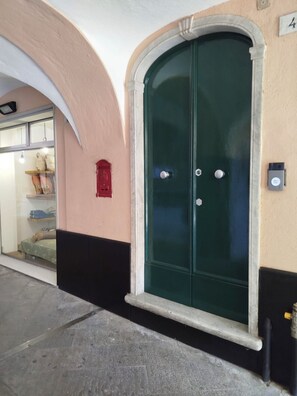 Interior - House of Romi apartment PI.GI in the historic center a stone's throw from the sea (Chiavari)