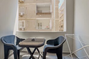Basic Apartment | Outdoor dining - The 2bdr Obsidian Jacuzzi Stay 5min to CAI Airport (Cairo)
