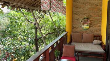Vila luxo, cozinha, vista para o jardim | Terraço/pátio