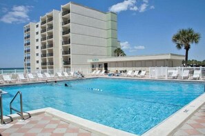 Piscine couverte, piscine chauffée