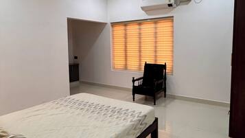 3 bedrooms, WiFi, bed sheets