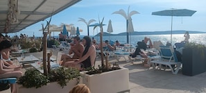 Outdoor dining - Charming Central Home (Split)