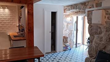 Studio, 1 chambre, accessible aux personnes à mobilité réduite, fumeur | Intérieur