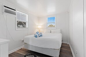 4 室のベッドルーム、アイロン / アイロン台、WiFi、ベッドシーツ