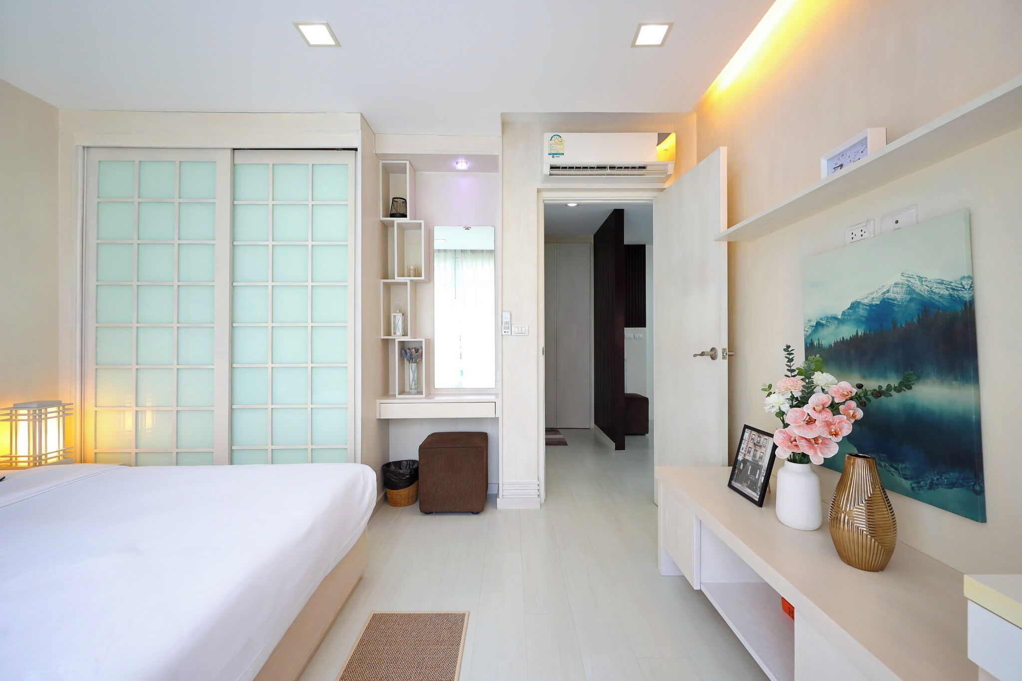 2 Schlafzimmer, Schreibtisch, Bügeleisen/Bügelbrett, WLAN