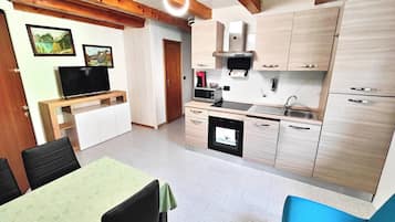 Apartamento, 1 habitación, vistas a la montaña | Servicio de la habitación