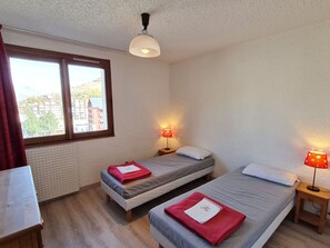 1 soverom, reiseseng for barn, wi-fi (inkludert) og sengetøy