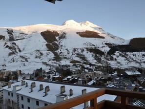 View from property - Lovely apartment for 6 people with WIFI, TV, balcony and pets allowed (Unknown)