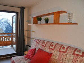 TV - Lovely apartment for 6 people with WIFI, TV, balcony and pets allowed (Unknown)