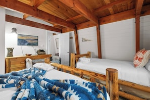 Signature Cabin, 2 Bedrooms, Non Smoking, Kitchen