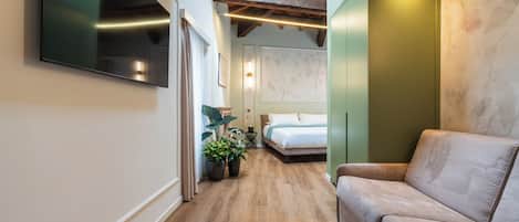 Junior Double Room, 1 Queen Bed with Sofa bed, Private Bathroom, City View | Living area