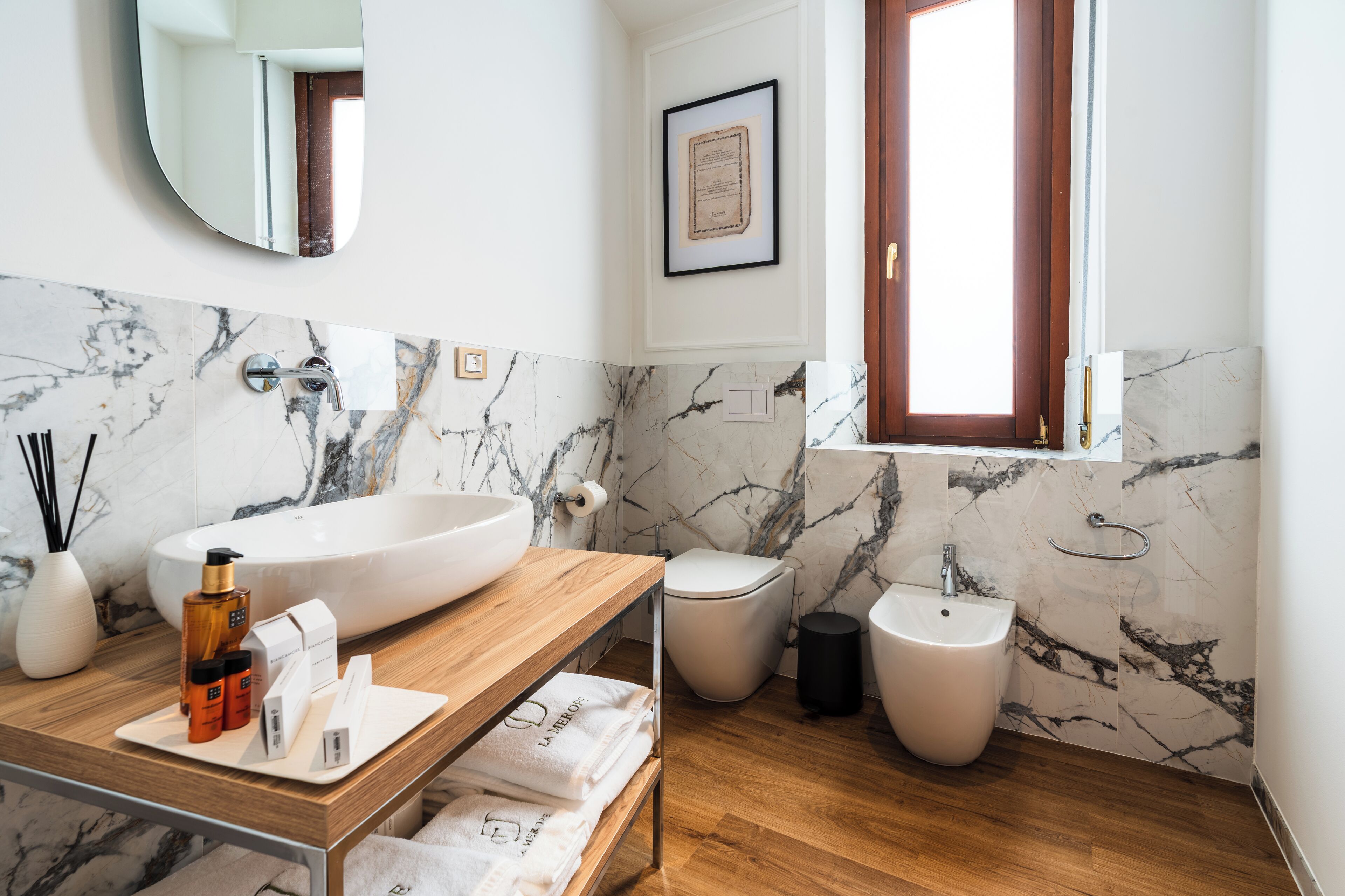 Double Room, 1 Queen Bed with Sofa bed, Non Smoking, Private Bathroom | Bathroom | Shower, rainfall showerhead, eco-friendly toiletries, hair dryer