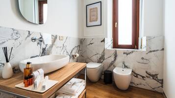 Double Room, 1 Queen Bed with Sofa bed, Non Smoking, Private Bathroom | Bathroom | Shower, rainfall showerhead, eco-friendly toiletries, hair dryer