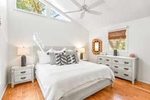 3 bedrooms, free WiFi, bed sheets - 374 Perch Drive comes with a Golf Cart and Resort Access! (Fripp Island)