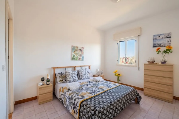 Autumn, Bedroom, Spring, Summer