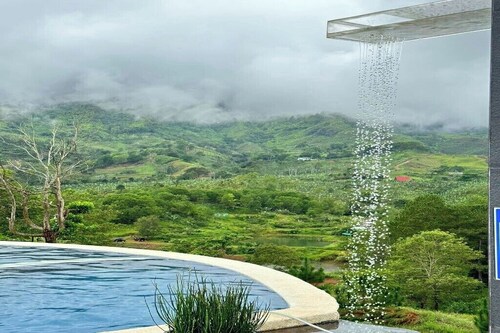 Charming Retreat Mountain Resort in Davao City with Jacuzzi