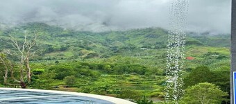 Charming Retreat Mountain Resort in Davao City with Jacuzzi