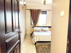 1 quarto, ferros/tábuas de passar roupa, Wi-Fi, roupa de cama