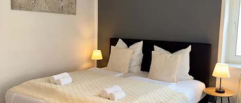 3 Schlafzimmer, Bügeleisen/Bügelbrett, WLAN, Bettwäsche