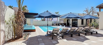 Paz del Mar Boutique Resort – Heated Pool, Chef & Housekeeping | 20 guest