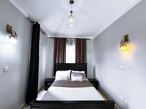 1 bedroom, iron/ironing board, WiFi, bed sheets