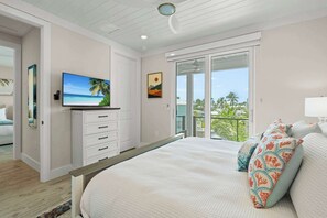 5 bedrooms, desk, iron/ironing board, travel crib