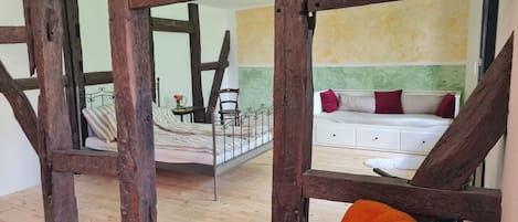 3 bedrooms, WiFi, bed sheets