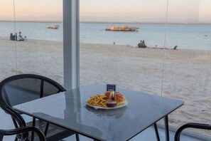 Restaurant - ALAHLAM CHALET YANBU (Yanbu)