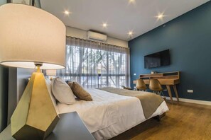 1 bedroom, in-room safe, iron/ironing board, travel cot