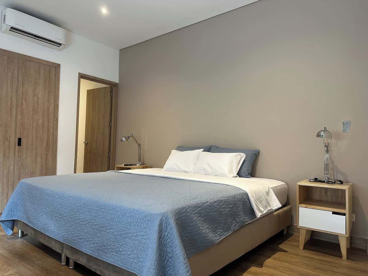 3 bedrooms, iron/ironing board, WiFi