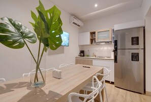 Microwave, coffee/tea maker, cookware/dishes/utensils