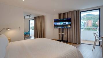 1 habitación, tabla de planchar con plancha y wifi