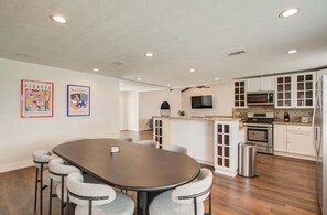 Microwave, oven, stovetop, dishwasher - Heights Bungalow w/ Huge Yard & Pool Table (Houston)