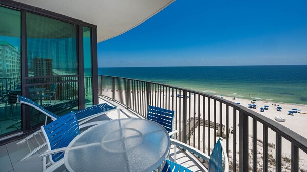 Outdoor dining - Phoenix Ix 804 3 Bedroom Condo (Orange Beach)