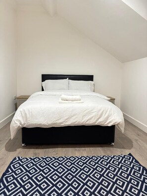 1 quarto, roupa de cama