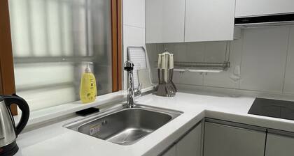 Cozy 1-bedroom apartment with AC, WiFi in lovely Seoul
