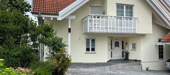 Cozy, quiet vacation apartment with a view of the countryside