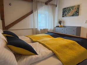1 quarto, Wi-Fi de cortesia, roupa de cama