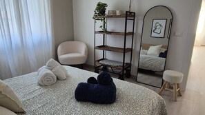1 chambre, fer et planche à repasser, lit parapluie, Wi-Fi gratuit