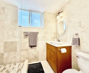 Towels, soap, toilet paper - Private apartment on northside of St. Thomas overlooking 4 bays with WiFi, AC (St Thomas)
