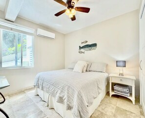 1 bedroom, iron/ironing board, WiFi, bed sheets - Private apartment on northside of St. Thomas overlooking 4 bays with WiFi, AC (St Thomas)