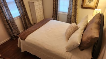 2 habitaciones, tabla de planchar con plancha, wifi y ropa de cama