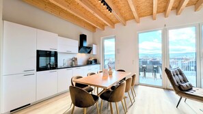 Luxury Penthouse, 3 Bedrooms, Terrace, City View | Private kitchen