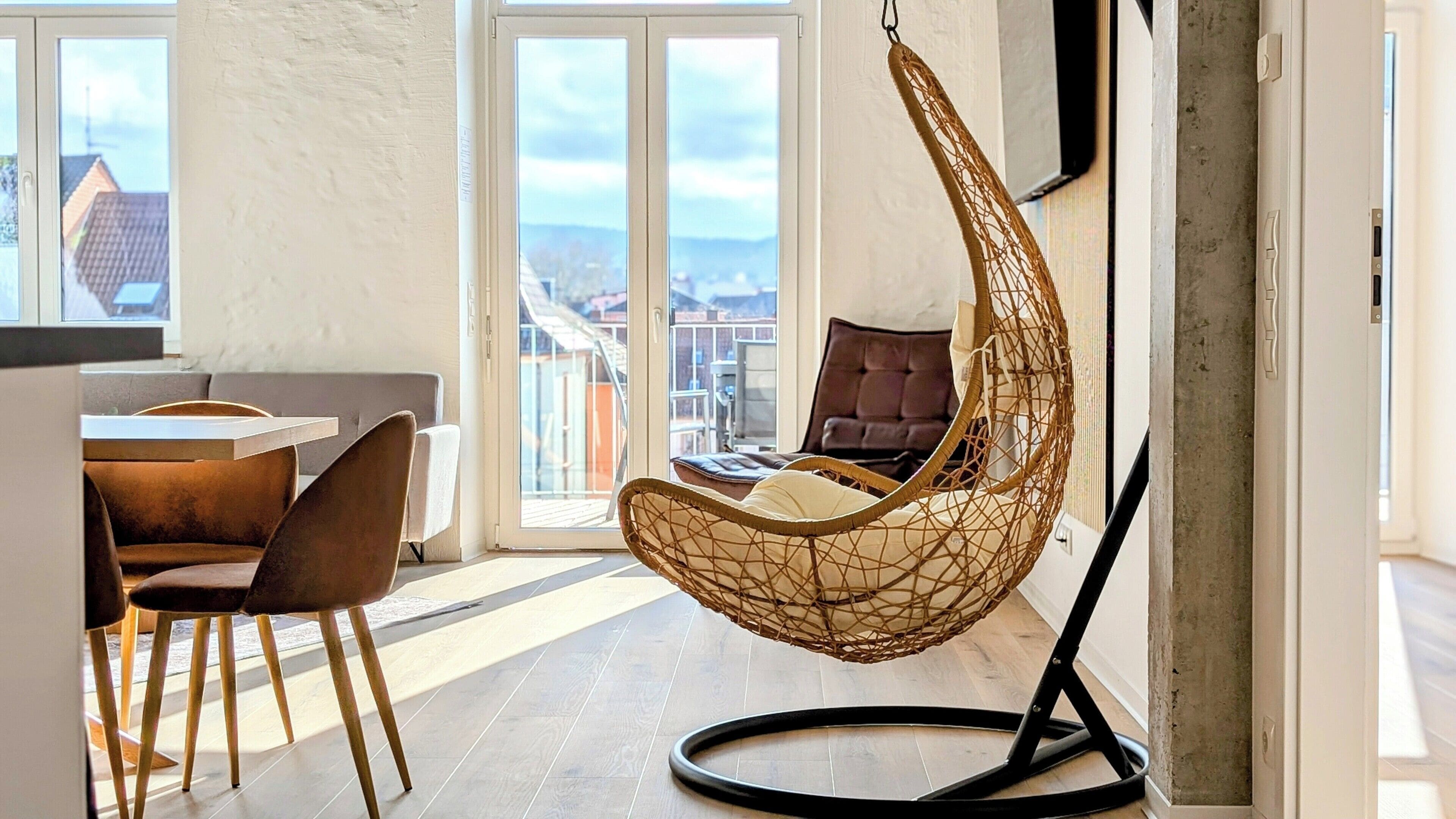 Loft de luxe, 3 dormitoris, accessible per a persones amb mobilitat reduïda, balcó | Sala d&#x27;estar | Televisor intel·ligent, serveis de streaming i oficines 