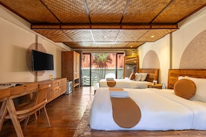 Tomannsrom – deluxe | Skrivebord, skrivebord for bærbar PC, wi-fi (inkludert) og sengetøy