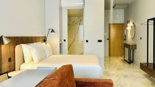 Unclassified image, 1 of 11, button - Convenient Apartment in the Heart of Porto (Porto)